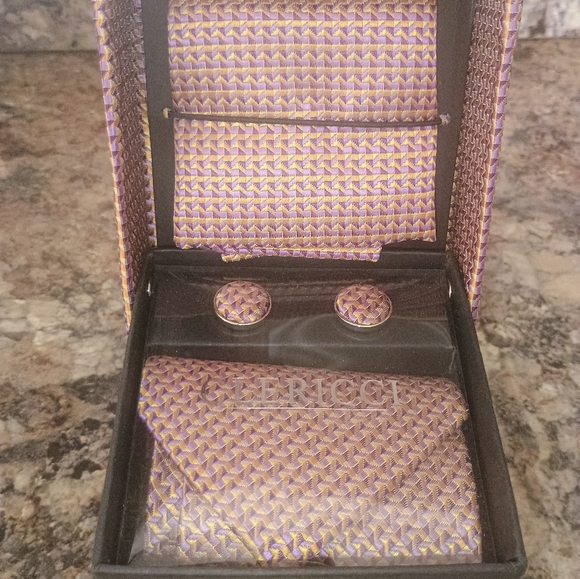 CLERICCI MENS GIFT SET TIE HANKIE & CUFF LINK DESIGNER BOX. - Picture 6 of 7